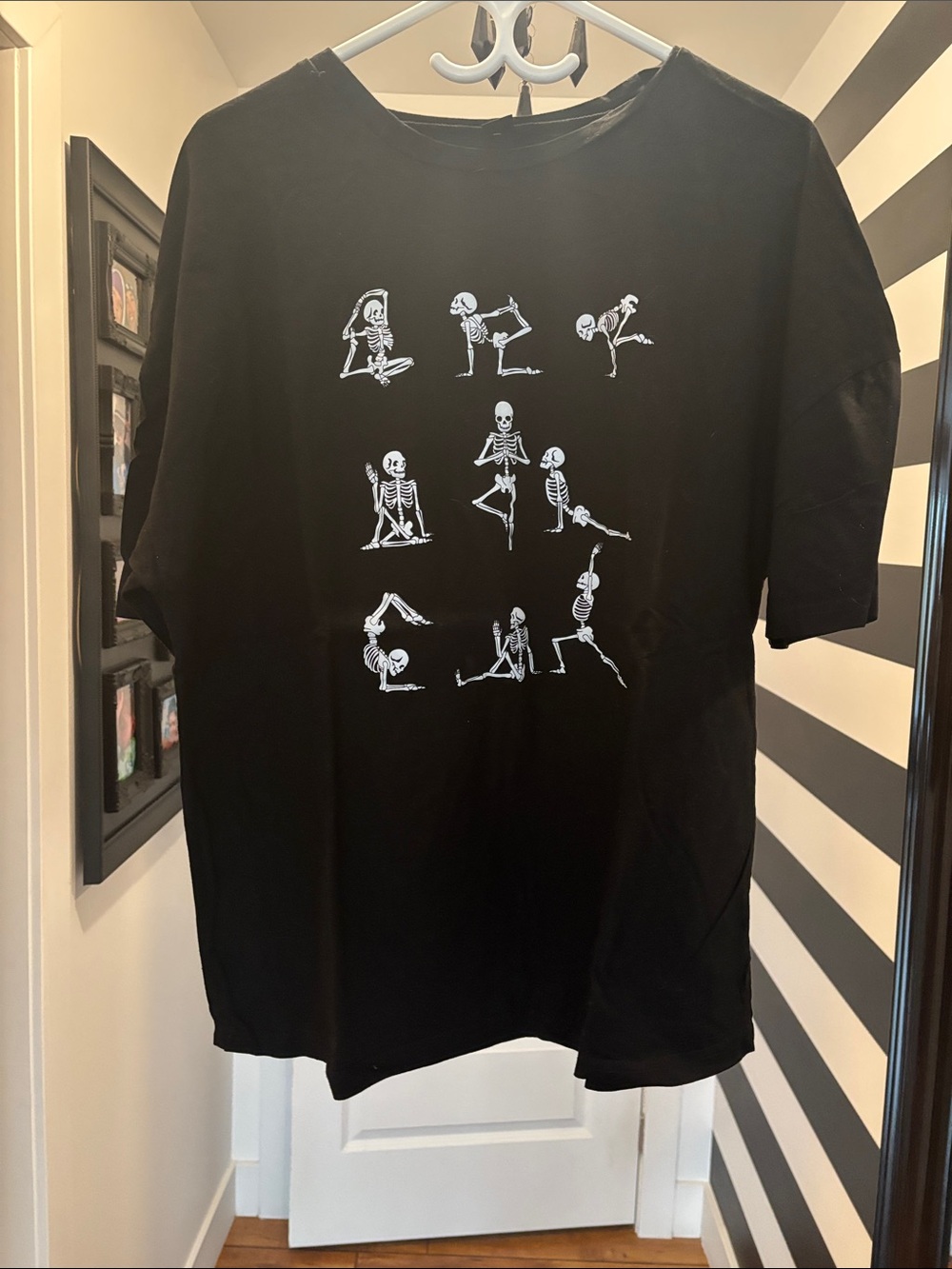 SHEIN Black Short Sleeve Tee with White Skeleton Yoga Graphic